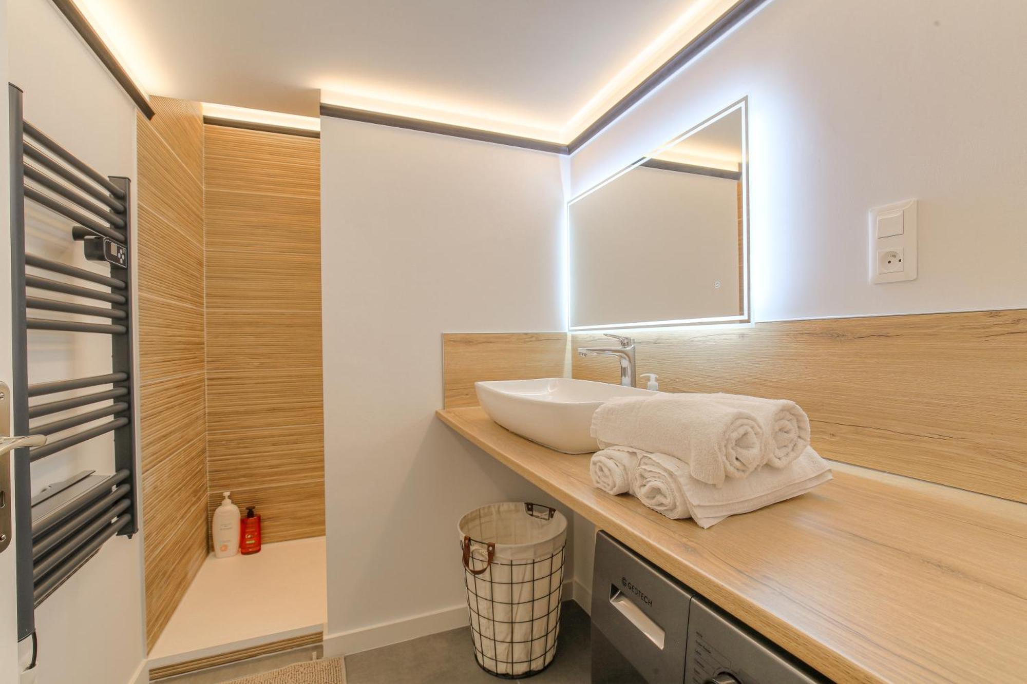 L Original - Travelhome - Free Wifi - 6 Travelers Villefranche-sur-Saone Luaran gambar
